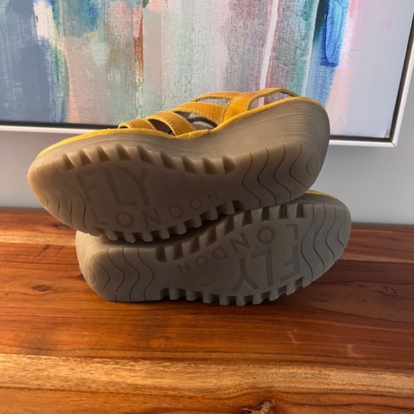 Fly London Yuta Wedge Lace-up Sandals Yellow Leather size 40 (9) - Picture 5 of 7